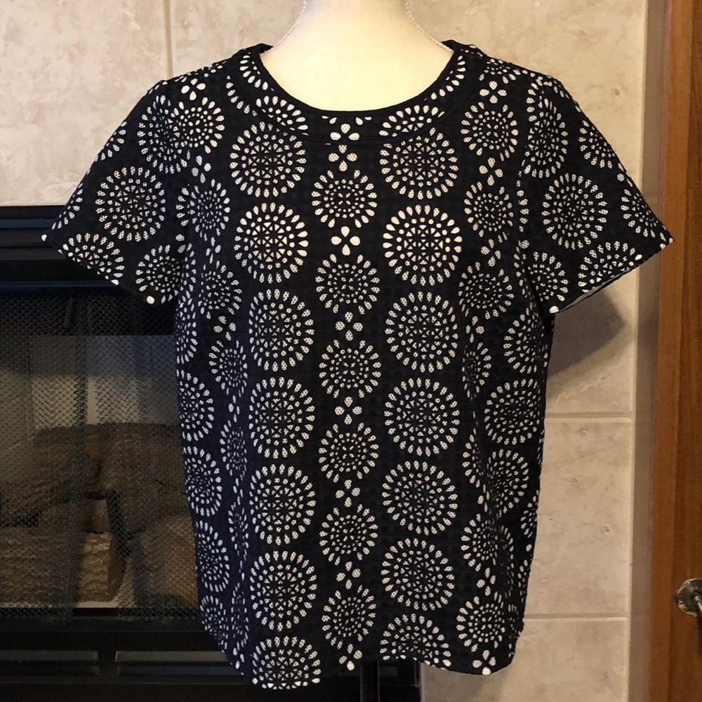 Gorgeous black and white floral blouse